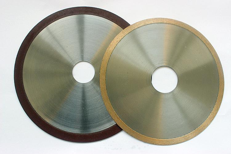 硬材料有限公司是一家专业从事超薄金刚石切割片研发,生产,销售为一体
